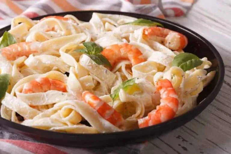 Spaghetti Recipe with Shrimp and Creamy Sauce Pasta receta de pasta espaguetis con camarones y salsa cremosa