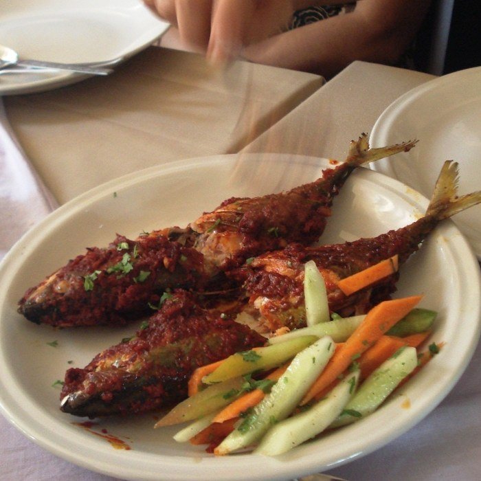 Pescado con masala y relleno
