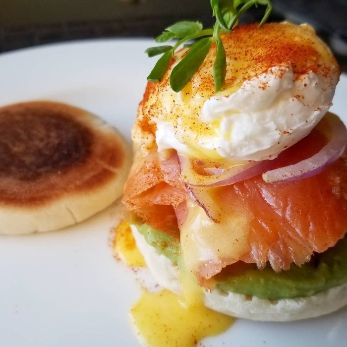 Huevos de salmón, huevos Benedict