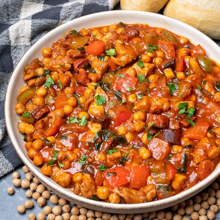 Alubias españolas con pollo y chorizo