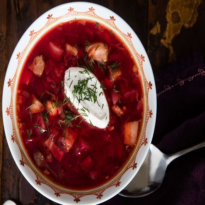 Borscht de costillas de cerdo