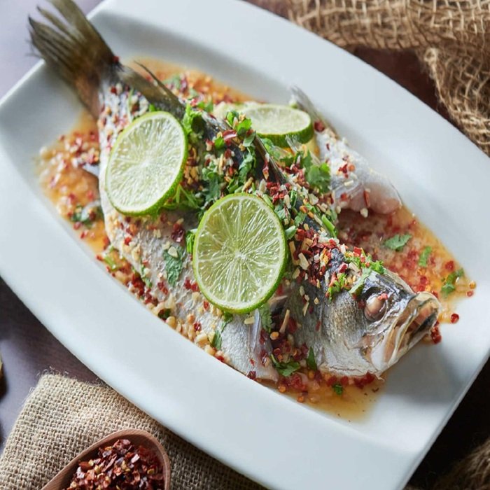 Pescado al vapor al estilo tailandés