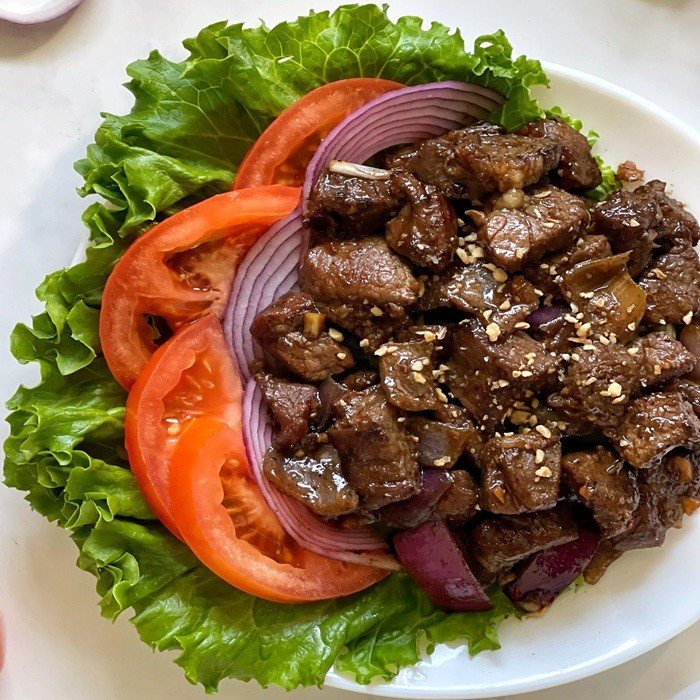 CARNE DE VACUNO LOK LAK (Lok Lak Sach Ko)