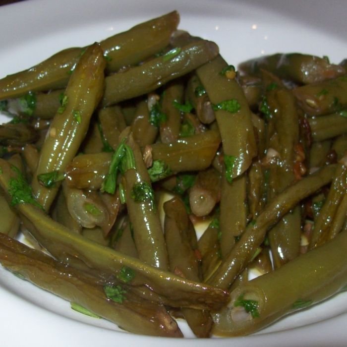 Fasoliyyeh Bi Z-Zayt (Syrian Green Beans with Olive Oil)