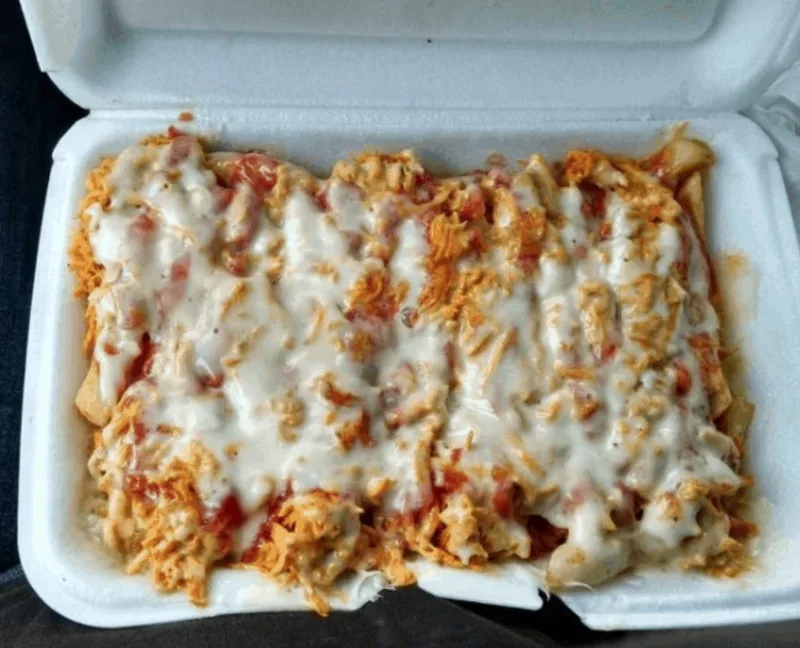 Yaroa de Papas Fritas Dominicana