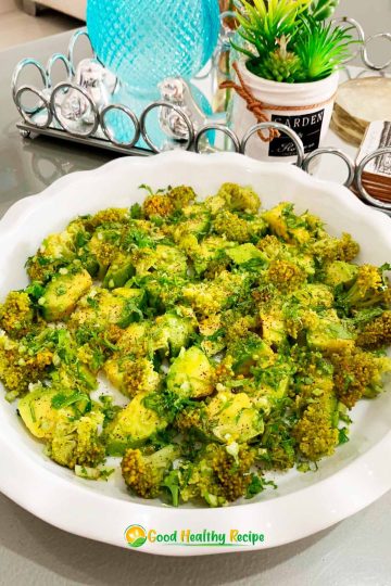 Ensalada de brócoli con aguacate